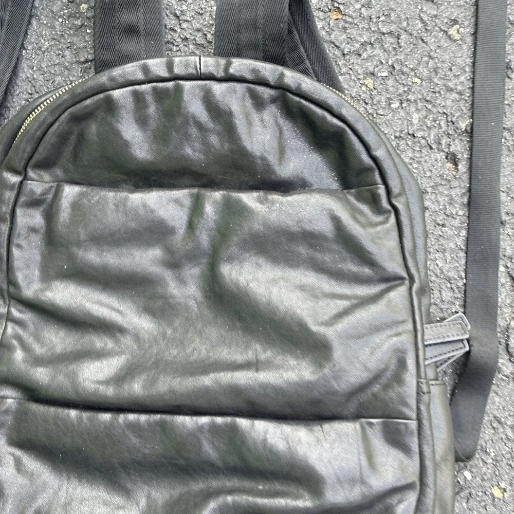 Sharkborough Small Black Genuine Leather Adjustable Strap Backpack Bag